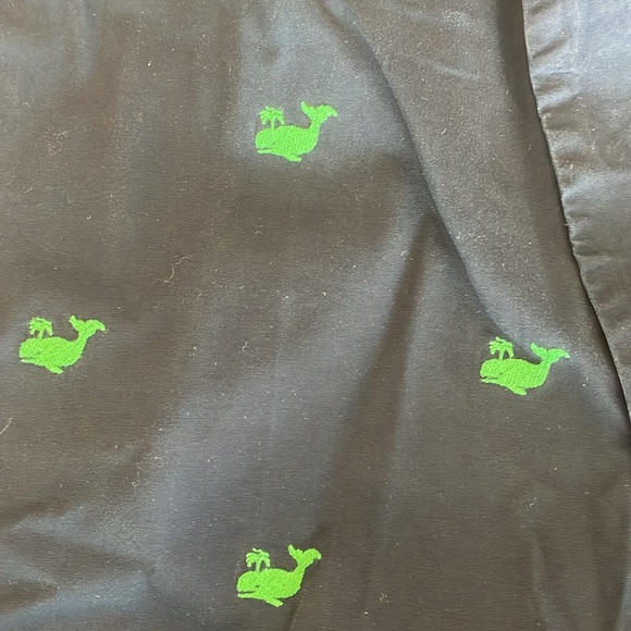 Brooks Brothers  Navy Blue Whale Embroidered Shorts- 38w - Picture 4 of 4